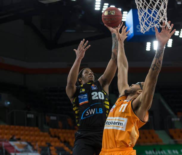 续三场硬战 续三场硬战